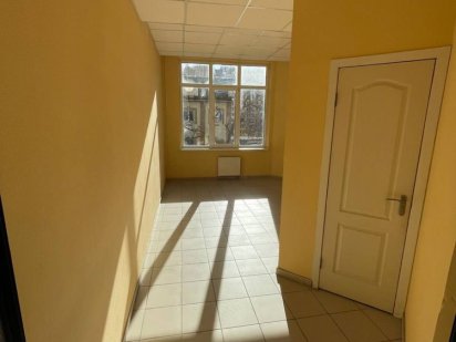 Продаж офісного приміщення Львів