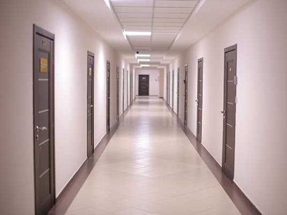 Будівля 3300 кв.м біля Сирецького парку, 30 соток в оренді Київ