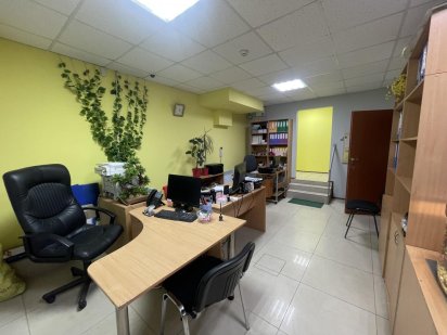 Продам коммерческое помещение 44.4м2.Гладкова,12 квартал, Дніпро