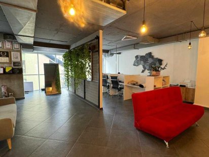 Продаж комерційного приміщення з готовим (орендарем) офіс Львів