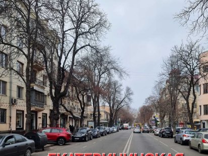 Продам фасадный магазин на Екатерининской. Топ-место. 