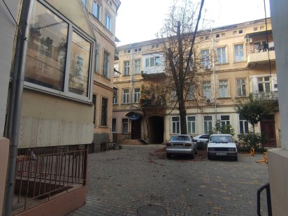 Продам помещение на Льва Толстого 