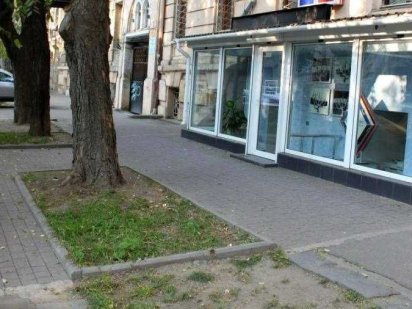 НОВАЯ ЦЕНА!!!Продам фасадное помещение в центре 