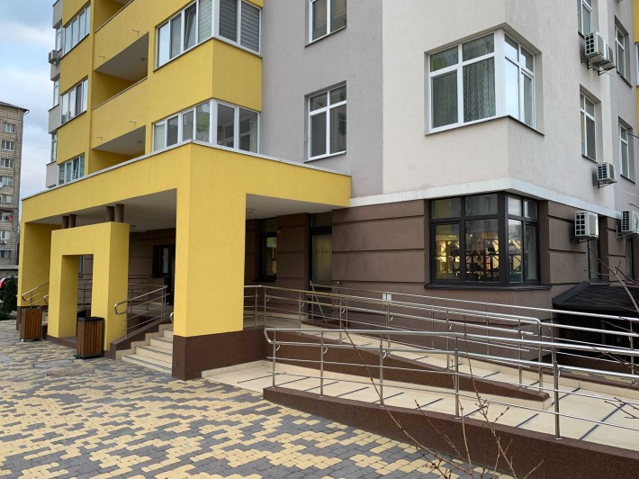 Продаж комерційного приміщення, фасад, 1 поверх, 35 м2, жк Відрадний - фото 1