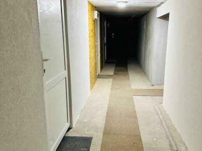 Продаж  комори 16 кв м  ,офіс, салон манікюру, масажу ,Стрийська 115 Львів