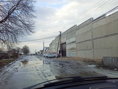 Продам производственно-складское здание 3800 м2. с участком. Бровари