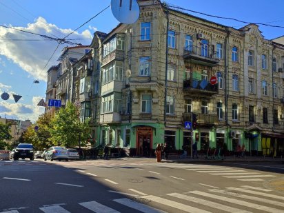 Продається унікальне підвальне комерційне приміщення в центрі міста Киев