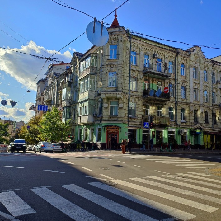 Продається унікальне підвальне комерційне приміщення в центрі міста - фото 1