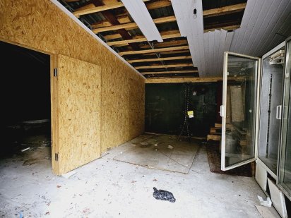 LS-5Продам помешение (склад,гараж) Харків