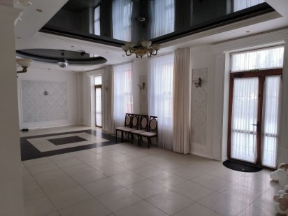 Продаж окремо стоячого комерційного приміщення Львів