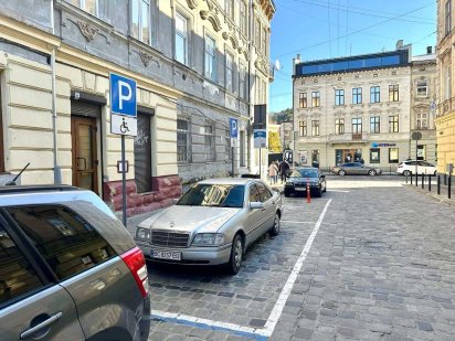 Продаж приміщення. вул. Куліша-Газова-Центр Львів