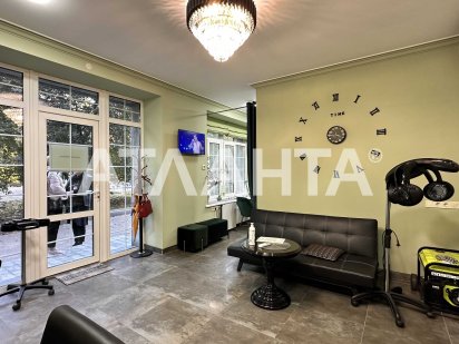 Салон краси з фасадним виходом на Французьському бульварі (Фонтан) 