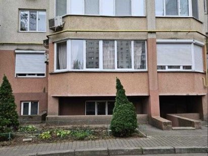 Продам приміщення під бізнес  на Таірово 