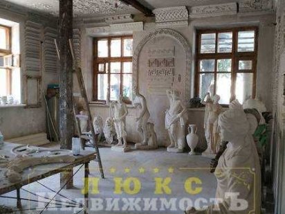 Продам будову 1750м2 на ділянці 40 соток Василя Стуса / 2 Застава Одесса