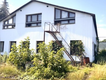 Окрема будівля, 10 соток ділянка, нежитлове приміщення Харків