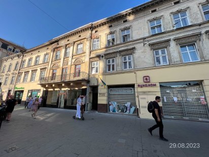 Нежитлові приміщення 33.7 кв. м, просп. Свободи, 49 Львів