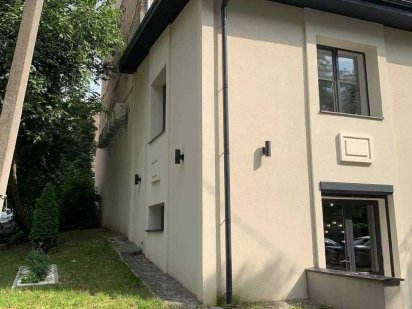 Двоповерхове комерційне приміщення з ремонтом, в центрі Івано-Франківськ