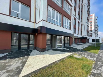 Продаж комерції, фасад, вхід з дороги, Опришківська слобода) Івано-Франківськ