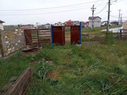 На Червоном хуторе под коммерцию (аптека, магазин, автосервис, сто 