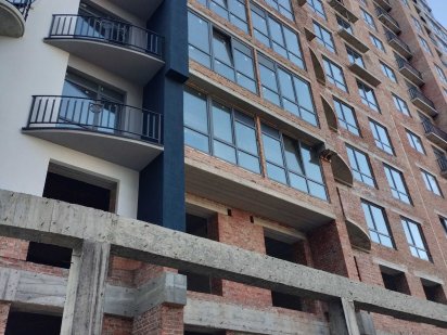 Комерційне приміщення, фасад, центральна частина міста Івано-Франківськ