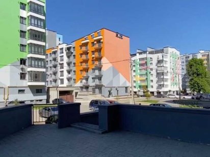 Продається комерційне приміщення з орендарями Івано-Франківськ