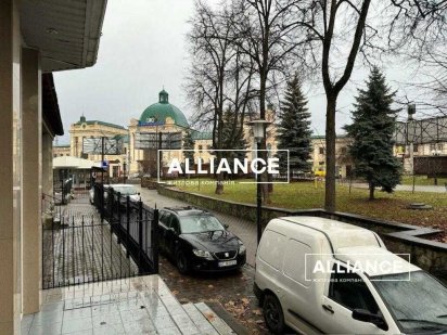 Продається комерційне приміщення біля вокзалу( 100% прохідність) Івано-Франківськ