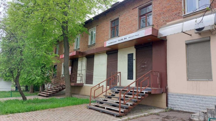 Продам торговое помещение с ремонтом, 76м2, П. Поле, ул. Деревянко - фото 1