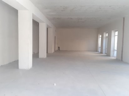 Приміщення 1поверх  біля дороги , пл.121 кв.м , в новобудові 1 лінія Ивано-Франковск