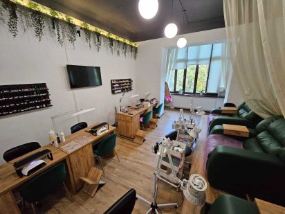 Продаж готового бізнесу"Салон краси" в Центрі Ів.-Франківська_VD Івано-Франківськ