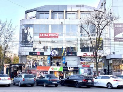 Продам Торговый Комплекс, 1800 м.кв, центр, 95 квартал. Кривий Ріг