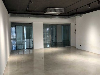 Продаж торгово-офісного приміщення з ремонтом в новому торговому центр Івано-Франківськ