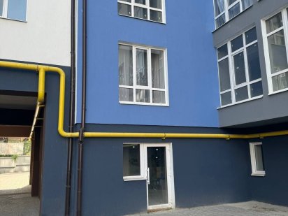 Продається фасадне приміщення у центрі Івано-Франківськ