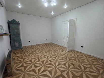 Комерційне приміщення  в історичному будинку, австрійський люкс Івано-Франківськ