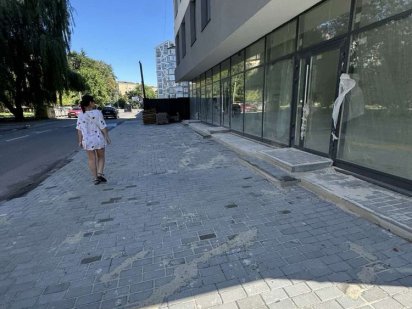 Продаж Комерційного приміщення фасад Пасічна Целевича Івано-Франківськ