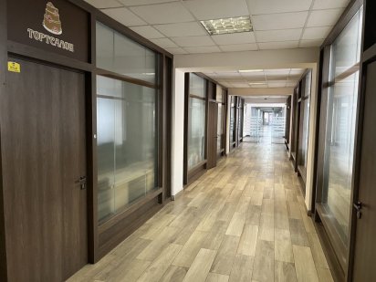 Продам офіс в центрі з ремонтом площею 435м2 Ивано-Франковск