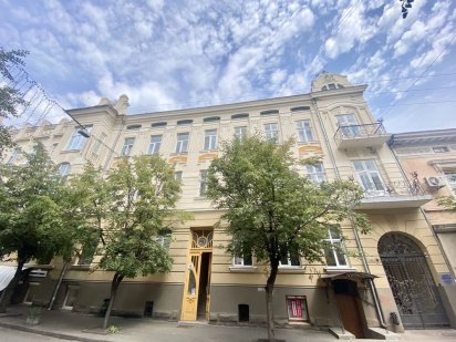 Продається комерційне приміщення. вул. Грушевського. Курбаса. Центр. Ивано-Франковск