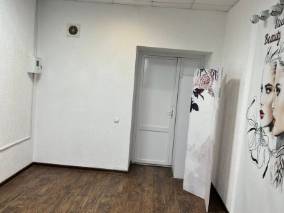 Здам половину кабінету в ТЦ Гранд Плаза Александрия