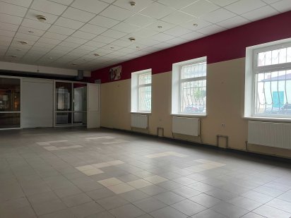 В оренду Вознесенськ, центр ,ТЦ" LION" 70 м.кв.перший поверх. Вознесенськ