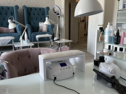 Аренда места для мастера маникюра Кам'янське