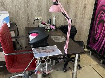 Мастер маникюра-педикюра Доброполье