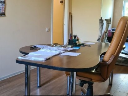 Сдам в центре города кабинет.