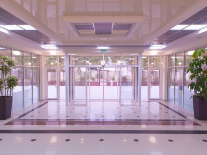 Оренда офісів у Чорноморську бізнес-центр "Іллічівська Перлина" Черноморск