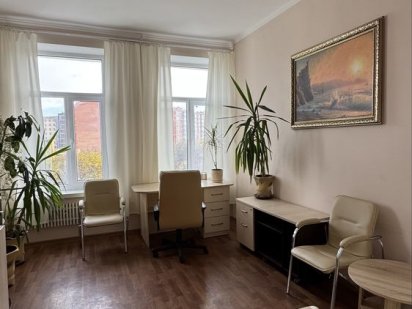 Гарний офіс в центрі міста Кам'янець-Подільський