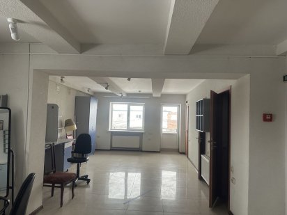 Здам комерційне приміщення р-н ринку Кам'янець-Подільський