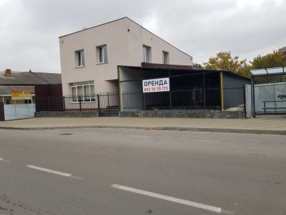 Здається приміщення в оренду в самому центрі на етапі добудови! Звягель