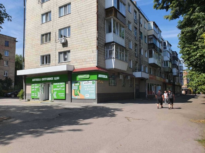 Аренда торгового помещения 70 м.кв., центр г.Фастов - фото 1