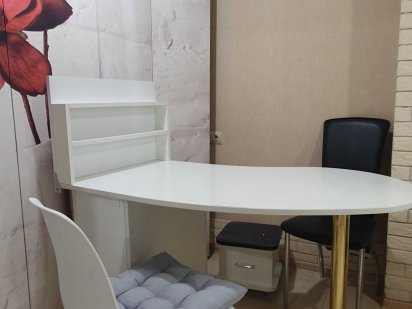 Оренда у салоні краси для манікюру та педикюру Хмельницький