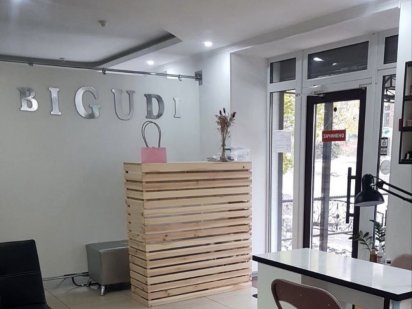 Оренда робочого місця в салоні краси.  Центр міста. Умань