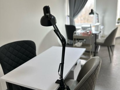 Оренда робочого місця майстра манікюру Хмельницький