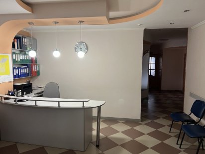 Оренда приміщення в діючій стоматологічний клініці в центрі міста Хмельницький